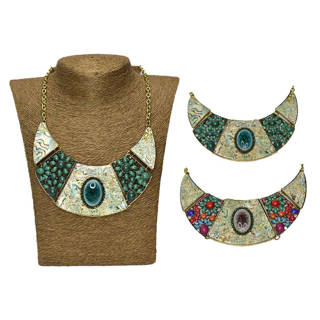 Collares con múltiples diseños y colores